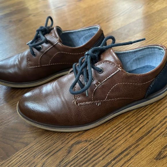 Kids Mens Brown Leather Shoes size 5 - Picture 10 of 12